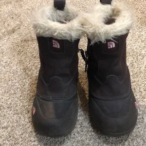 The North Face girls winter boot